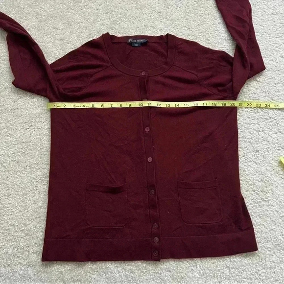 Pendleton Women’s Cardigan Button Up Long Sleeve Sweater Size Small Maroon - Picture 9 of 15